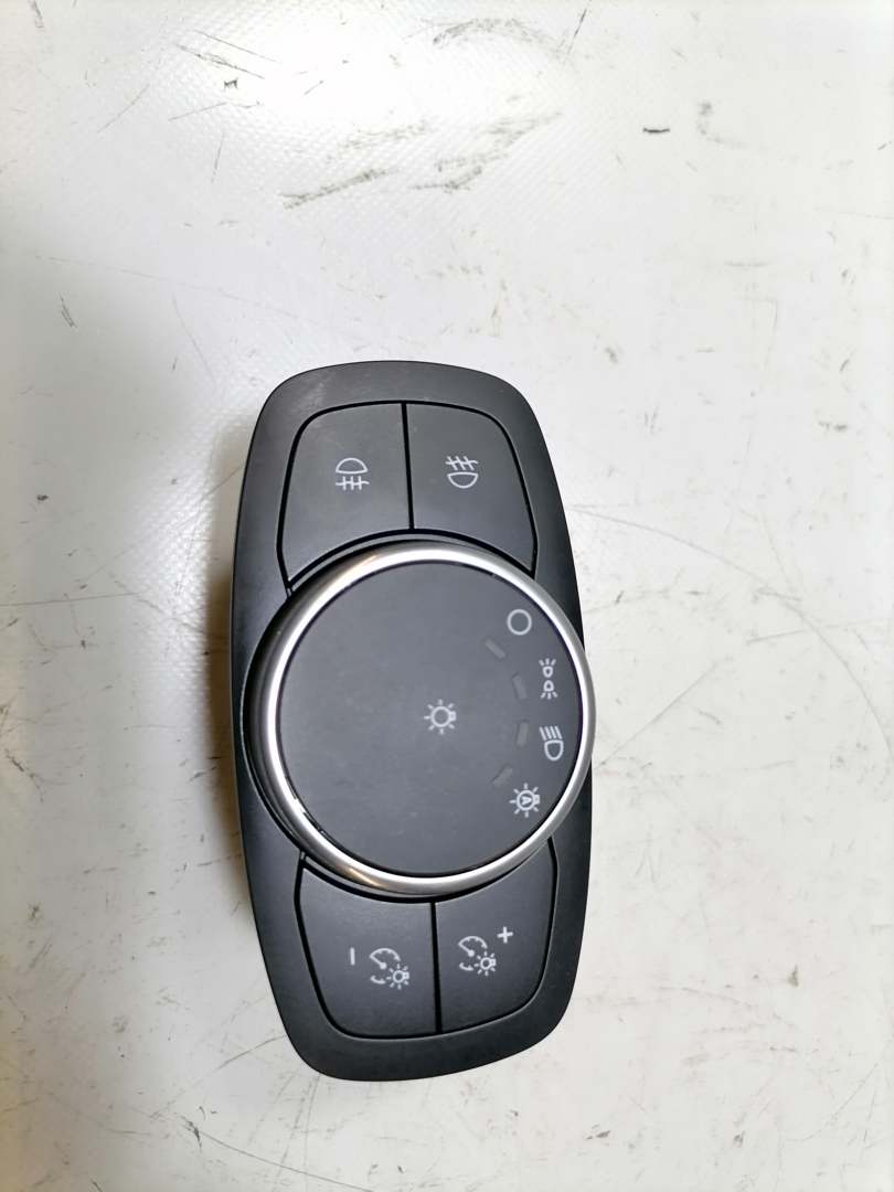 Ford Focus 4 original Lichtschalter f&uuml;r Fahrzeuge mit Lichtautomatik Bj.2018